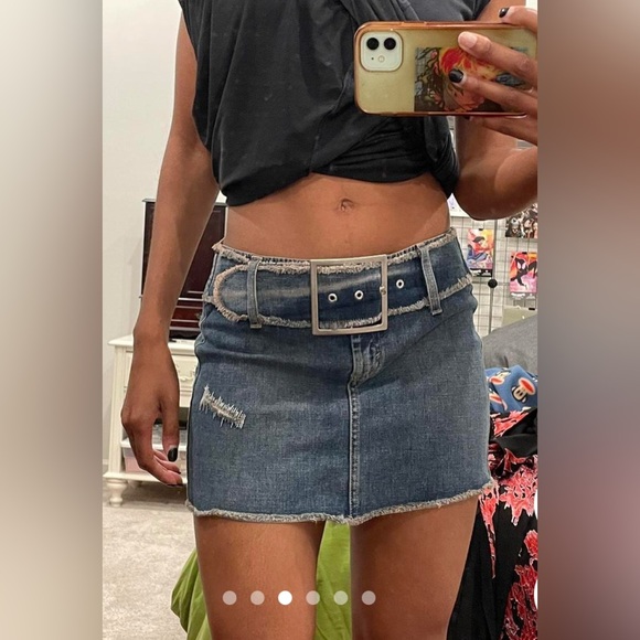 United Colors of Benetton Mini Skirt Denim Jean Oversized Belt Buckle Distressed - Picture 11 of 13